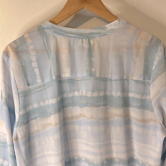 NWT Cloth & Portrait Blue Watercolor Sheer Blouse Convertible Sleeve Sz XL - Picture 8 of 10